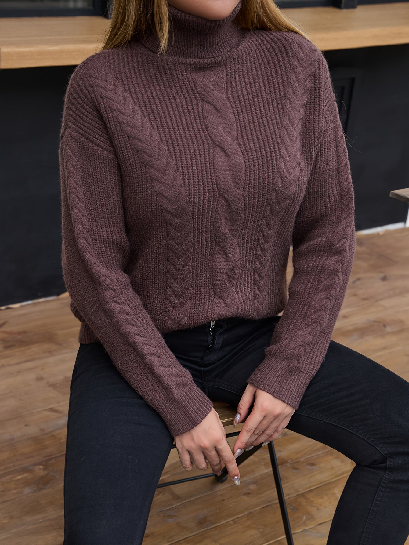 Élise | Soft Cable Turtleneck